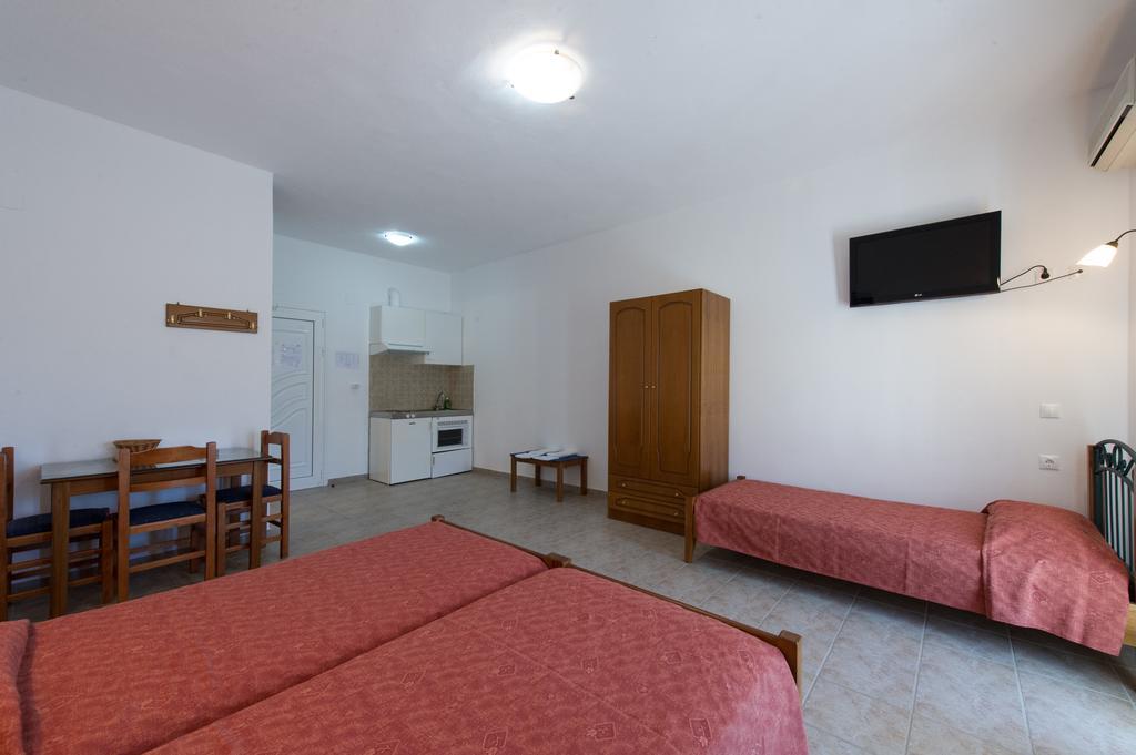 Agios Efrem Studios Parga Extérieur photo